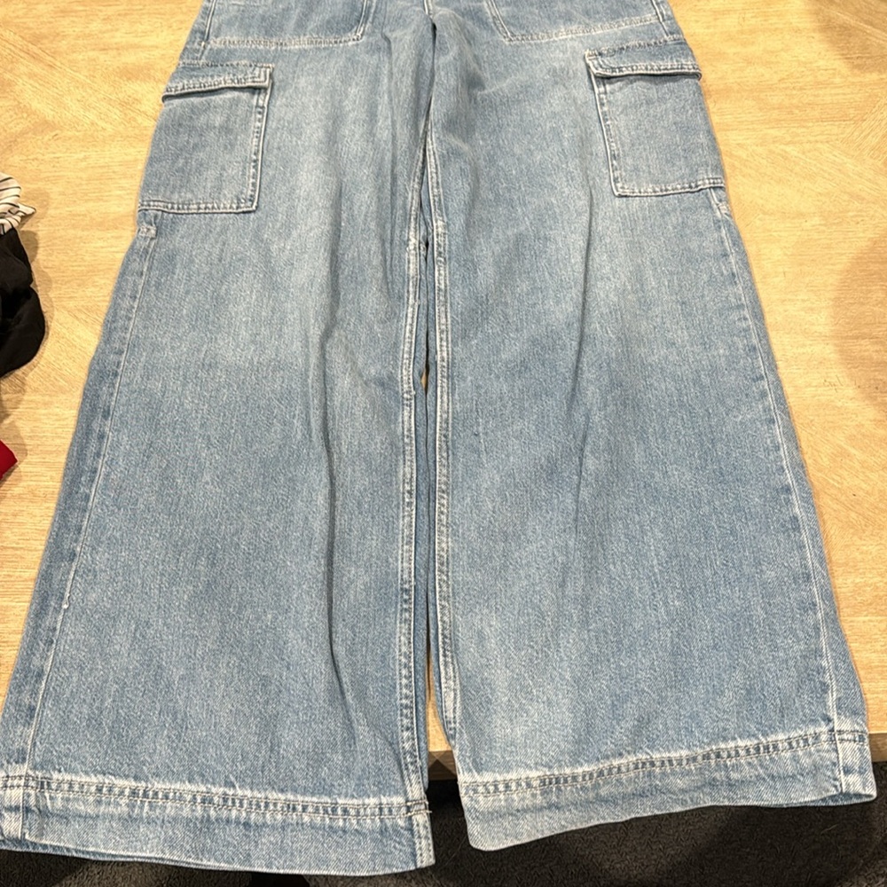 Jeans - Picture 3 of 4